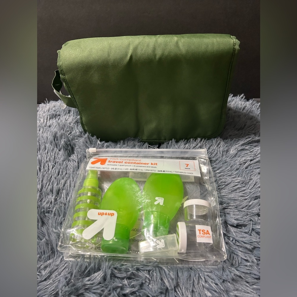 002 COMBO 2: Toiletry bag with TSA compliant travel kit containers